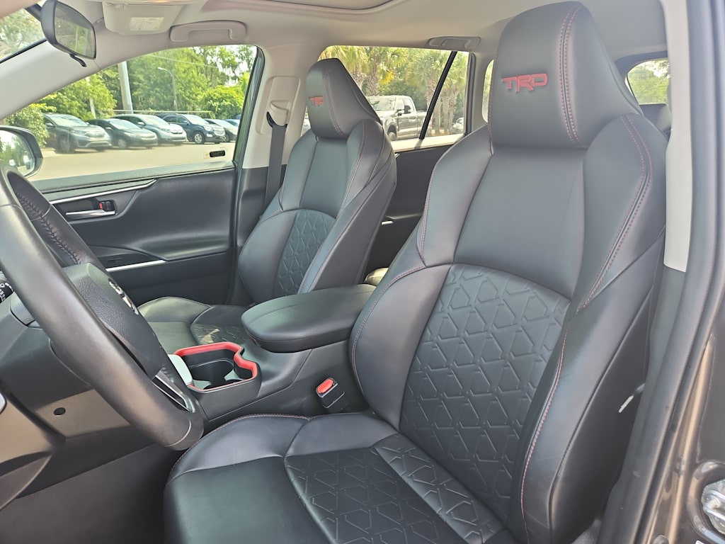2020 Toyota RAV4 TRD Off Road 8