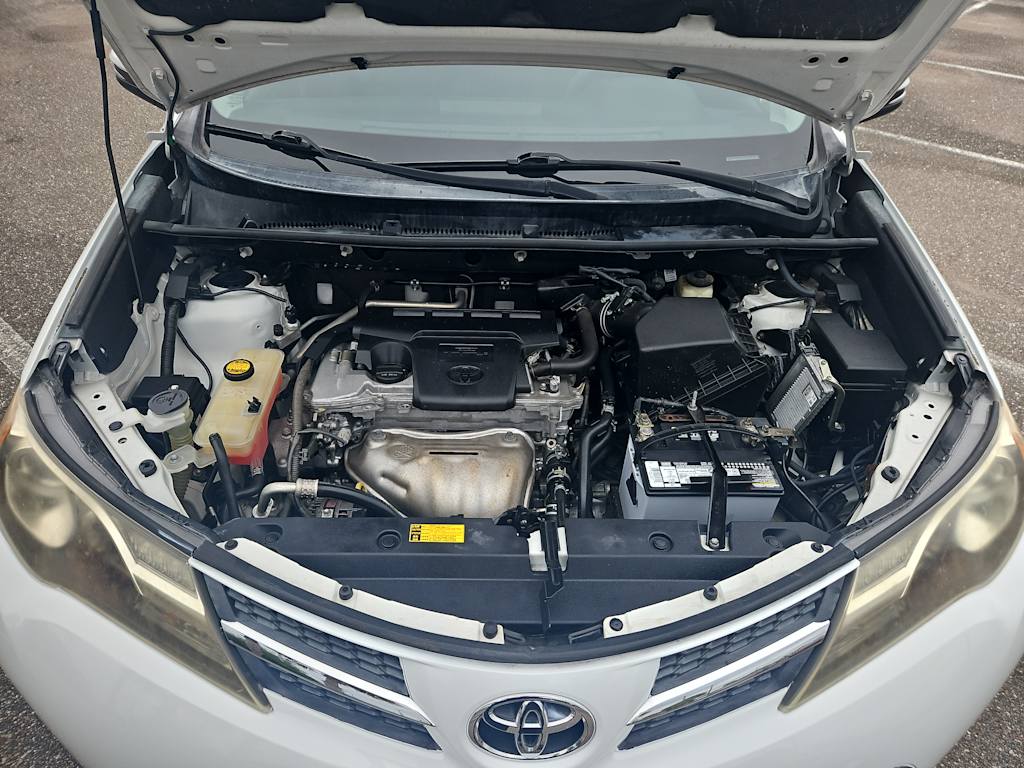 Thumbnail: 2014 Toyota RAV4 - 8