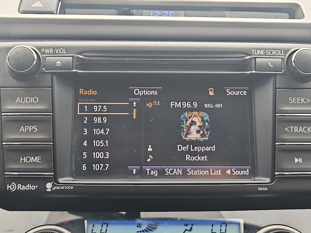 Thumbnail: 2014 Toyota RAV4 - 13