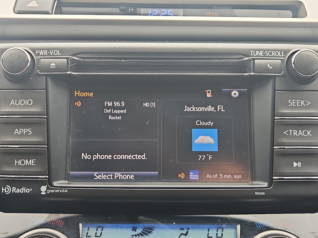 Thumbnail: 2014 Toyota RAV4 - 25