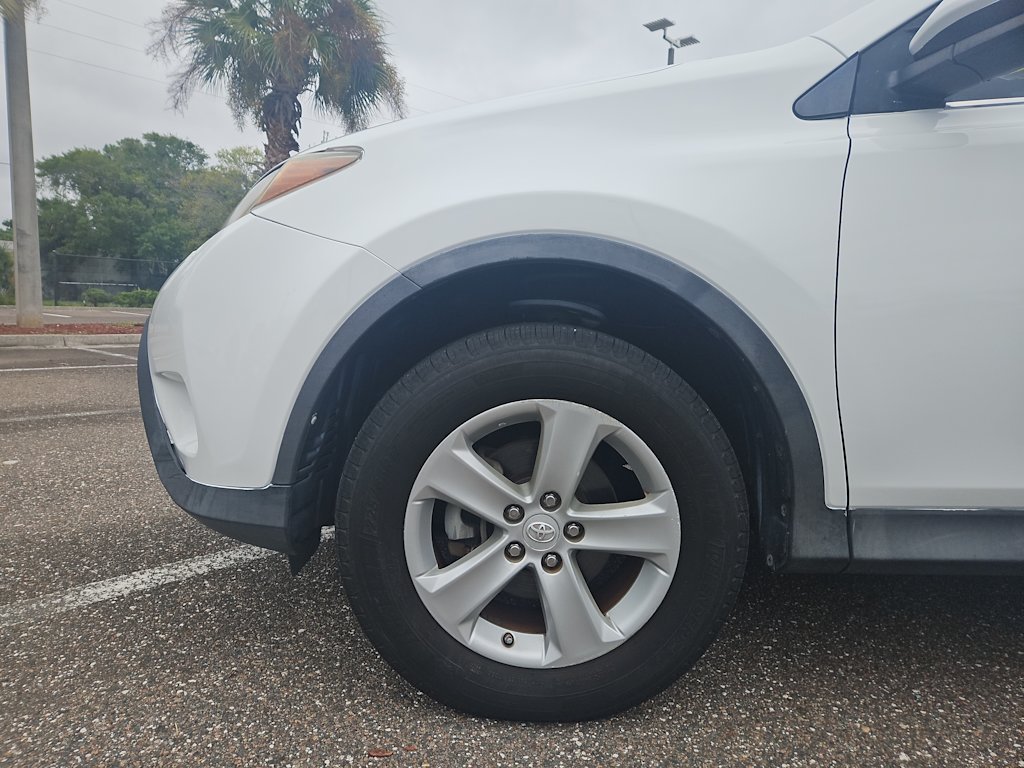 Thumbnail: 2014 Toyota RAV4 - 7