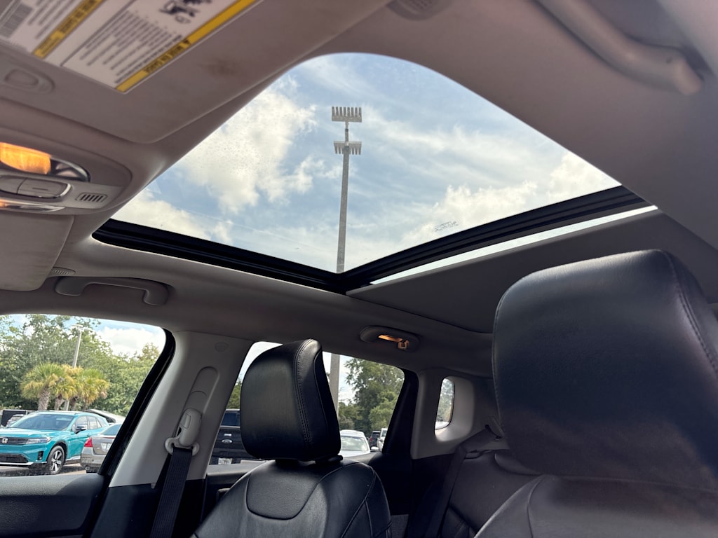 Thumbnail: 2022 Jeep Compass - 23