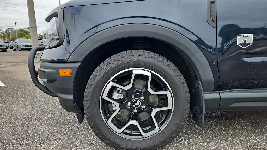 Thumbnail: 2022 Ford Bronco Sport - 6