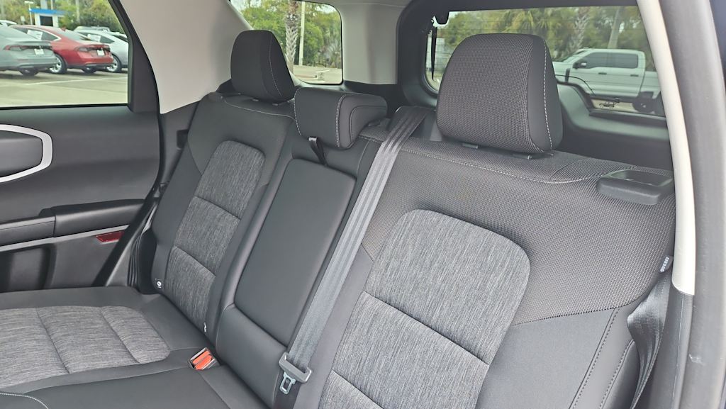 Thumbnail: 2022 Ford Bronco Sport - 11