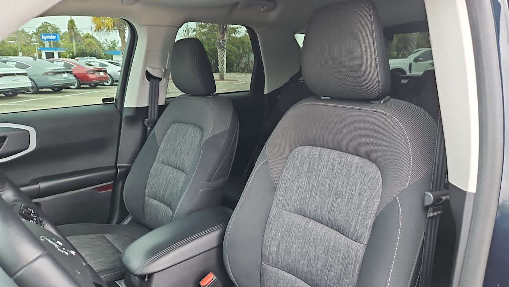 Thumbnail: 2022 Ford Bronco Sport - 9