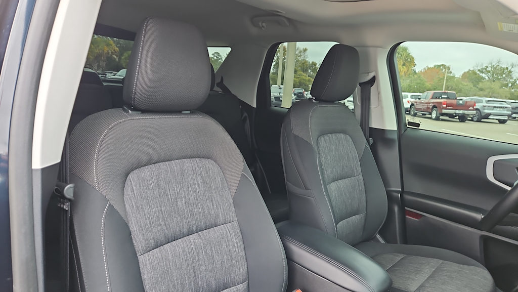 Thumbnail: 2022 Ford Bronco Sport - 10