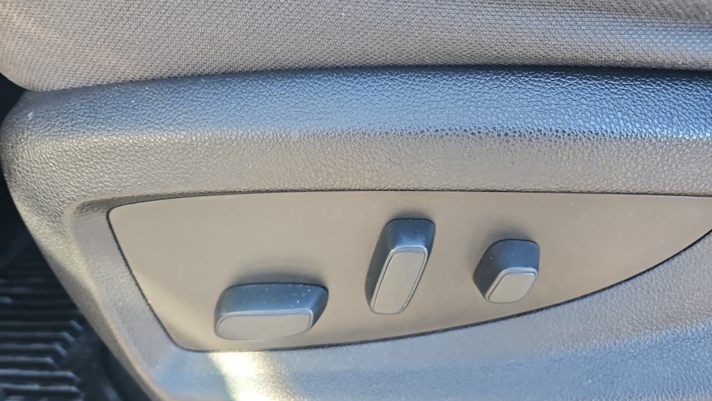 Thumbnail: 2018 Chevrolet Silverado 1500 - 20