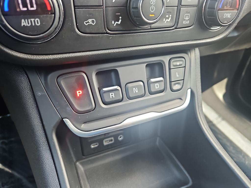 Thumbnail: 2020 GMC Terrain - 25