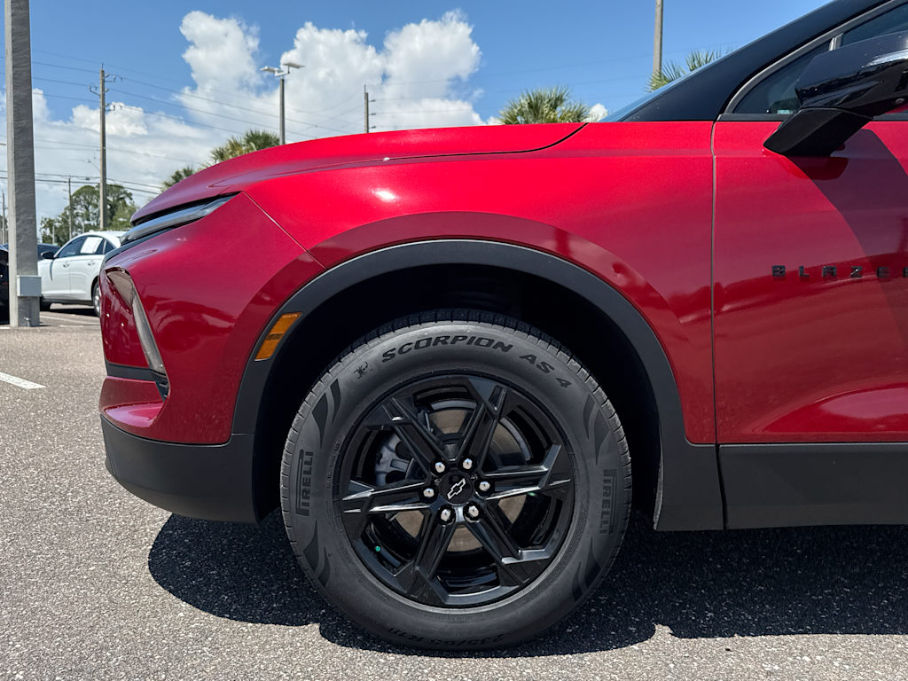 Thumbnail: 2023 Chevrolet Blazer - 7