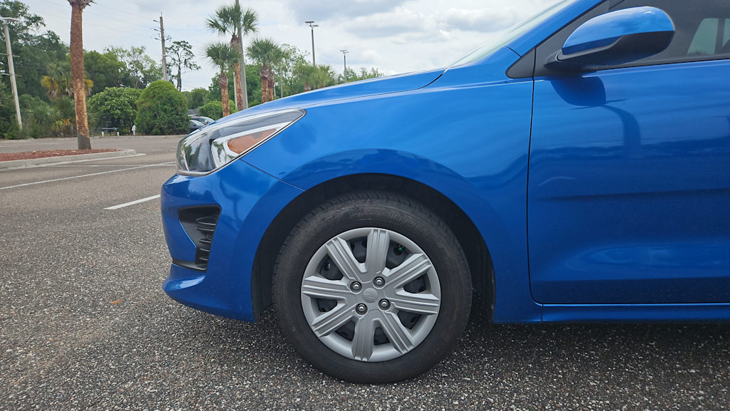 Thumbnail: 2023 Kia Rio - 6