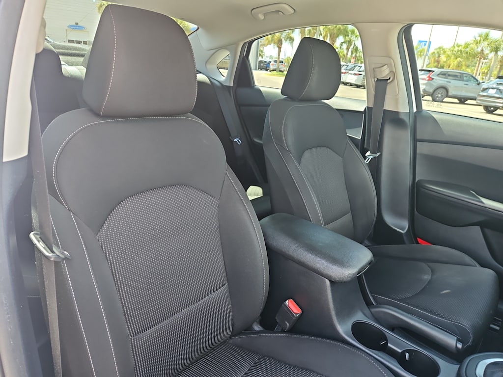 Thumbnail: 2019 Kia Forte - 25