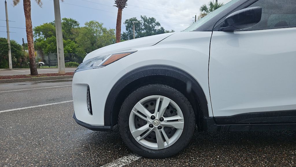 Thumbnail: 2023 Nissan Kicks - 7