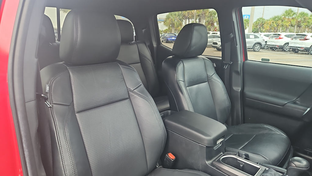 Thumbnail: 2022 Toyota Tacoma - 9