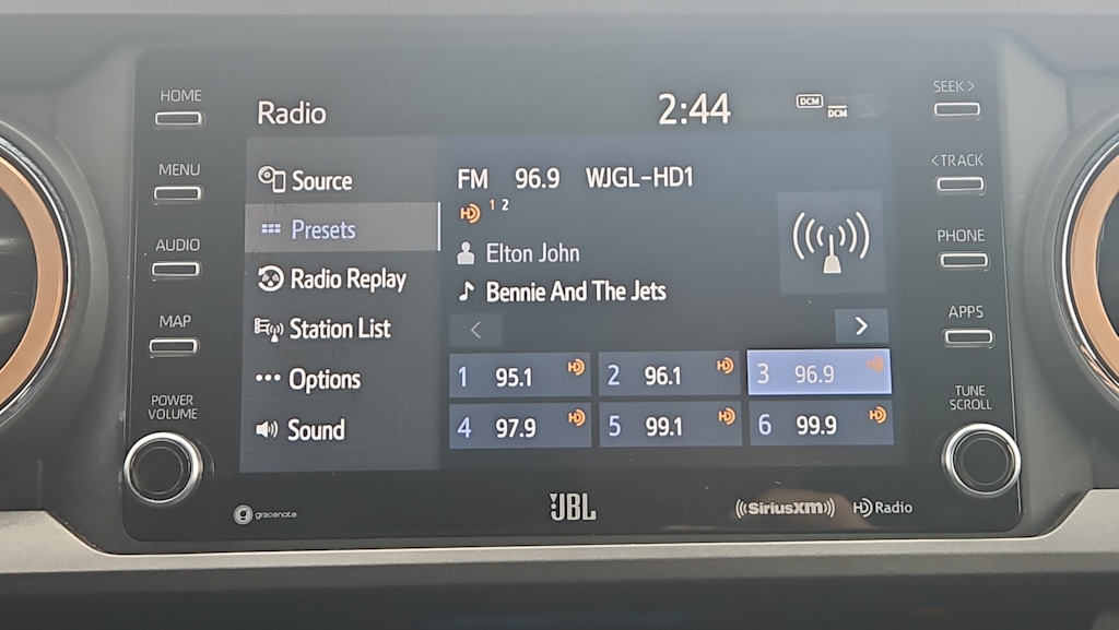 Thumbnail: 2022 Toyota Tacoma - 11