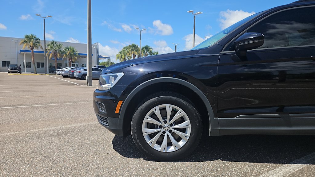 Thumbnail: 2020 Volkswagen Tiguan - 5