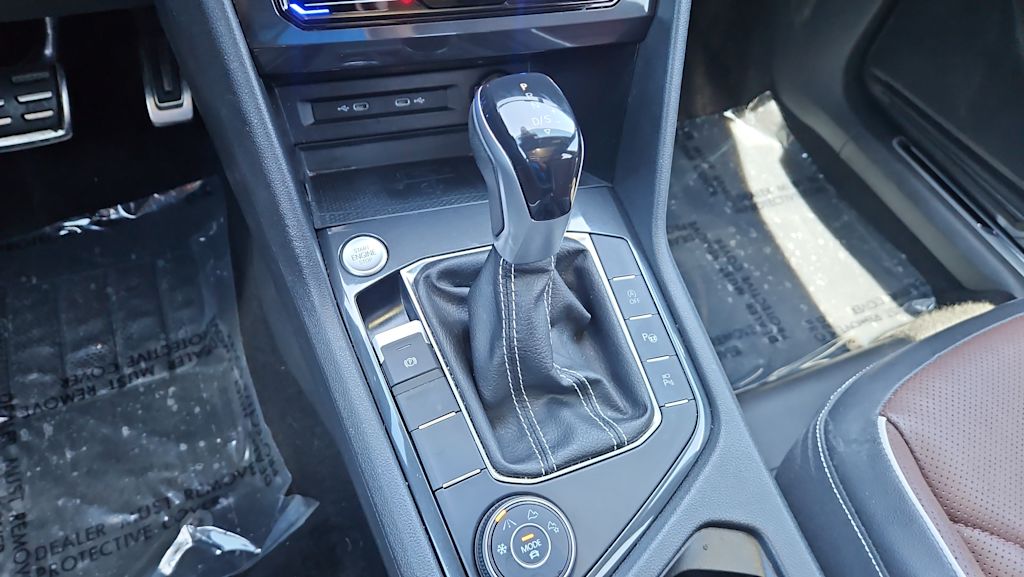 Thumbnail: 2022 Volkswagen Tiguan - 13