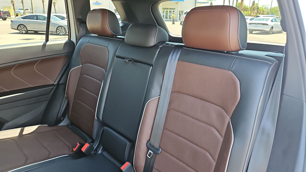 Thumbnail: 2022 Volkswagen Tiguan - 11