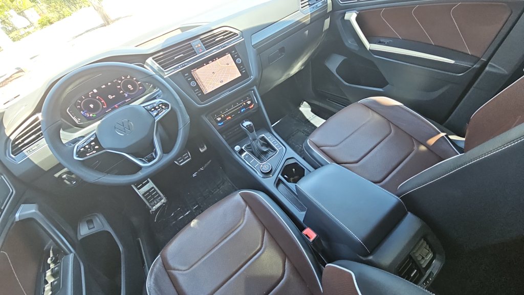 Thumbnail: 2022 Volkswagen Tiguan - 8