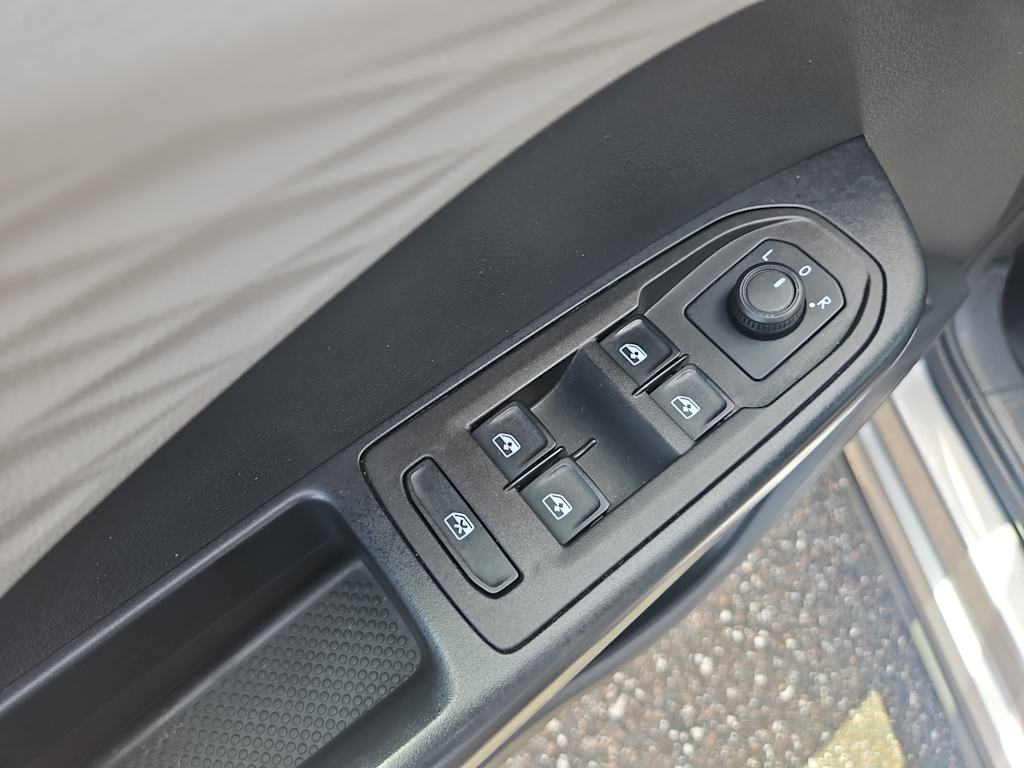 2024 Volkswagen Taos S 22