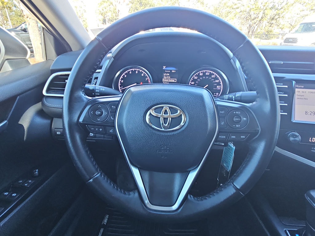 2018 Toyota Camry SE 2