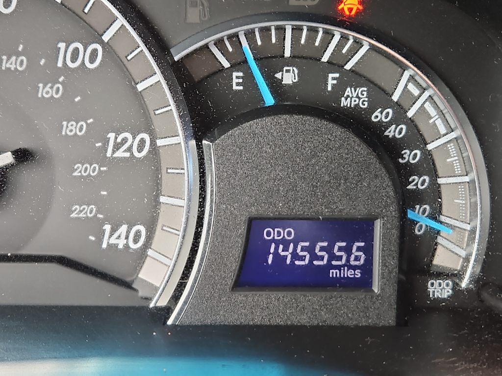 2014 Toyota Camry SE 13