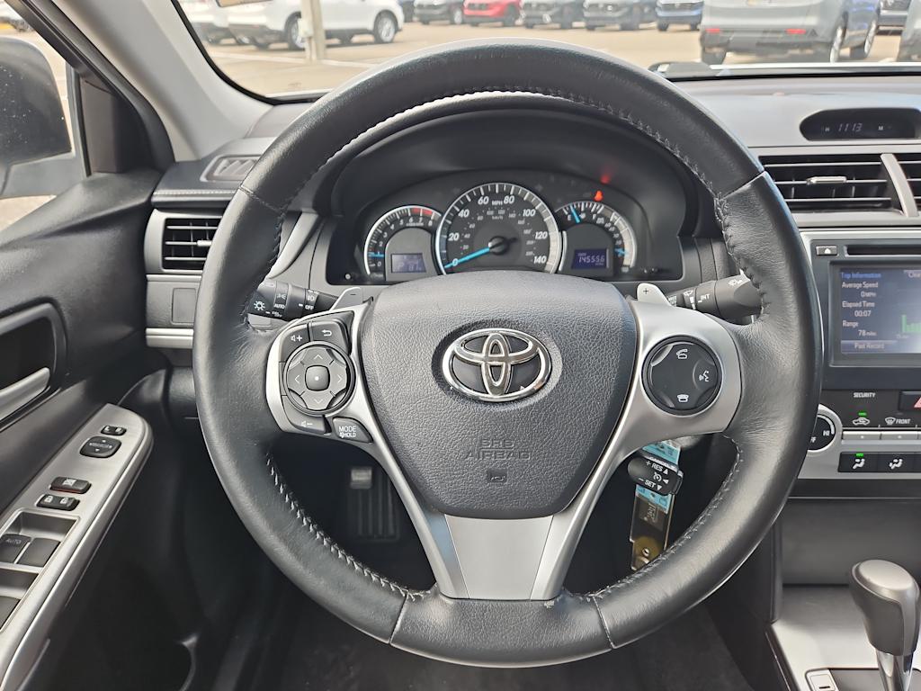 2014 Toyota Camry SE 2