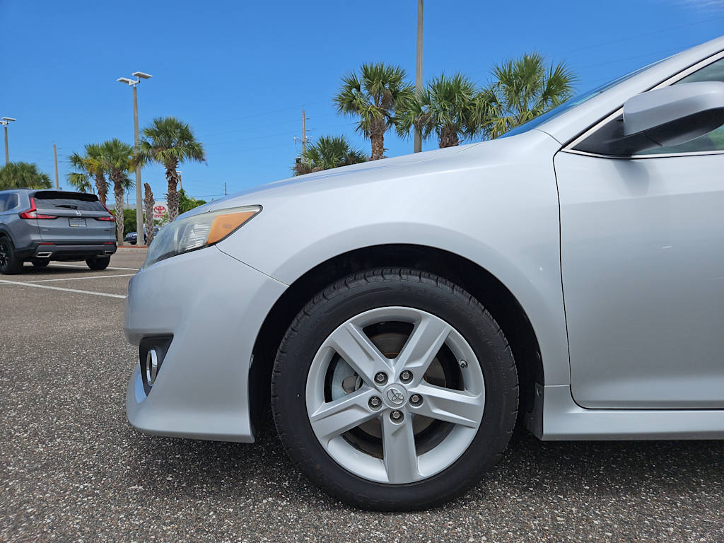 2014 Toyota Camry SE 5