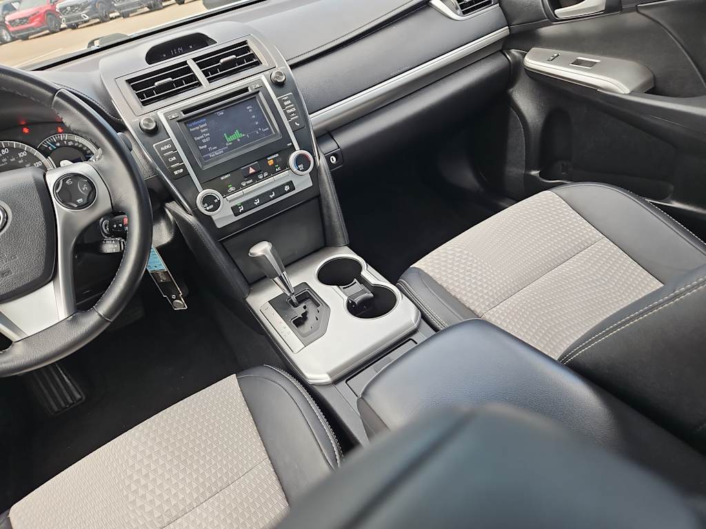 2014 Toyota Camry SE 7