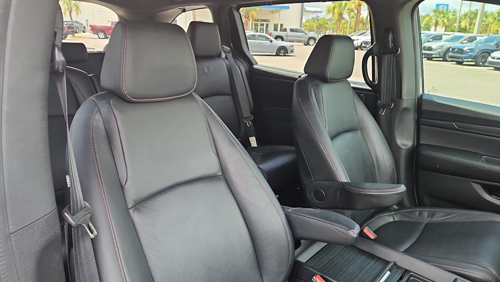 Thumbnail: 2023 Honda Odyssey - 10