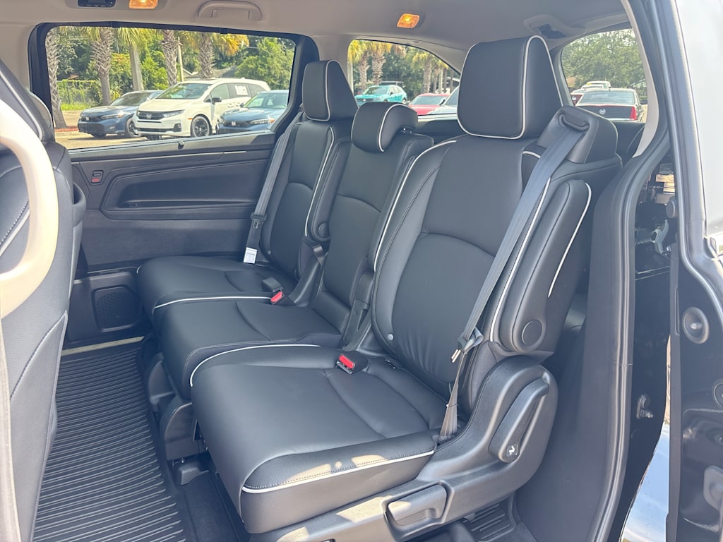 Thumbnail: 2026 Honda Odyssey - 12