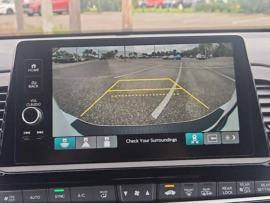Thumbnail: 2026 Honda Odyssey - 21