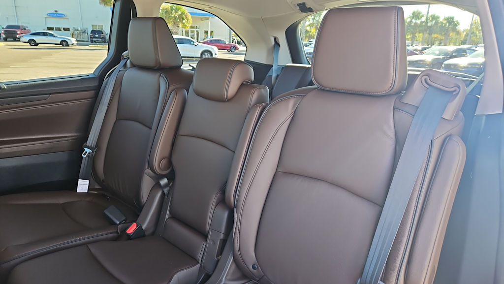 Thumbnail: 2026 Honda Odyssey - 10