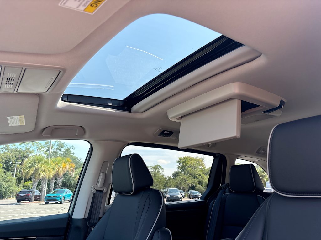 Thumbnail: 2026 Honda Odyssey - 21