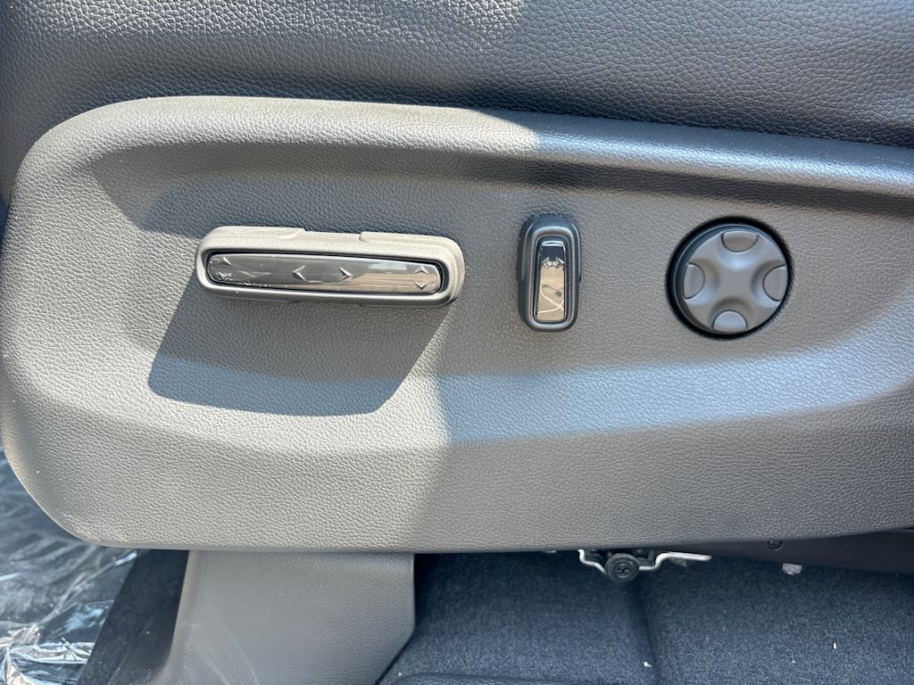 Thumbnail: 2026 Honda Odyssey - 19