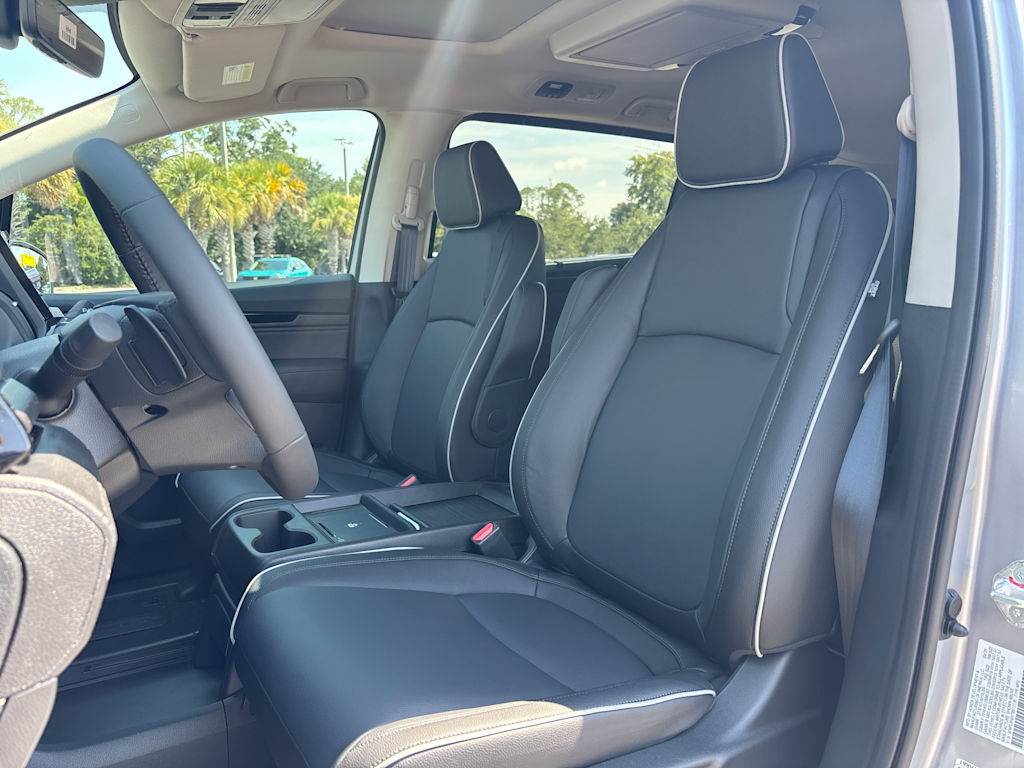 Thumbnail: 2026 Honda Odyssey - 10