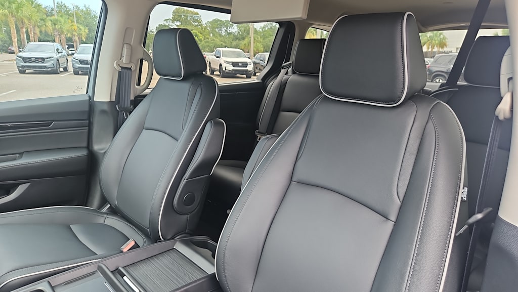 Thumbnail: 2026 Honda Odyssey - 10