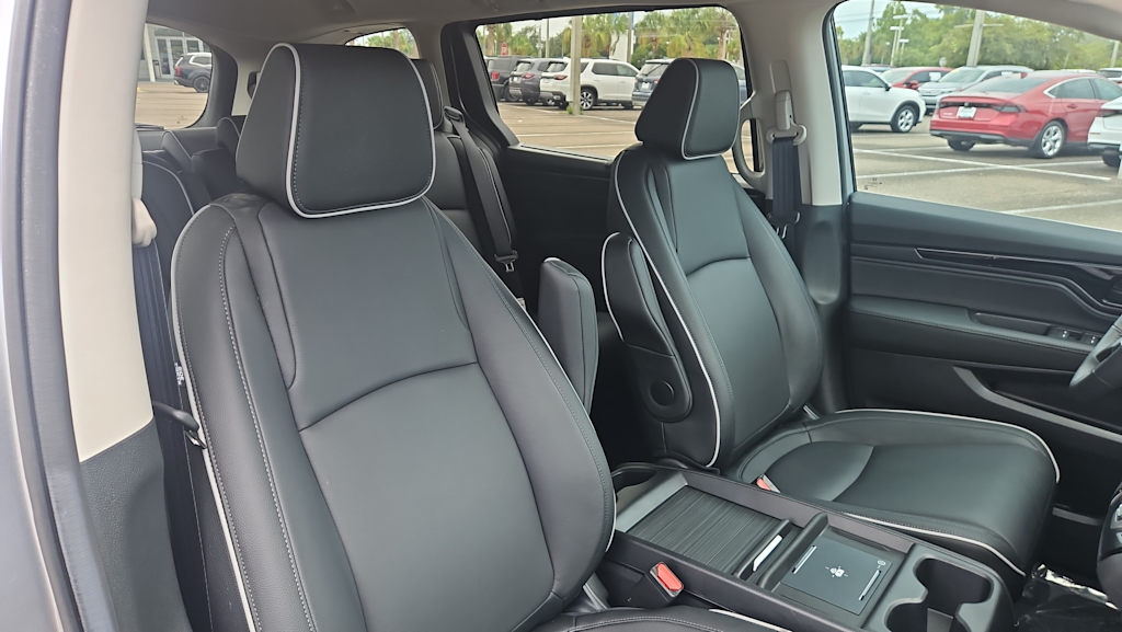 Thumbnail: 2026 Honda Odyssey - 11