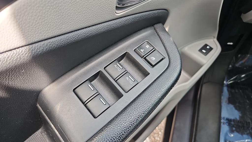 Thumbnail: 2017 Honda Pilot - 21