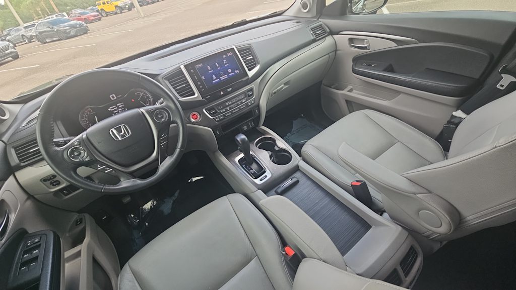 Thumbnail: 2017 Honda Pilot - 7