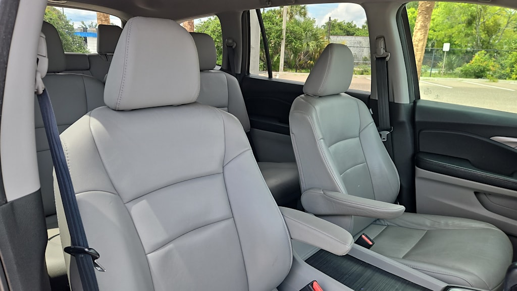 Thumbnail: 2017 Honda Pilot - 26