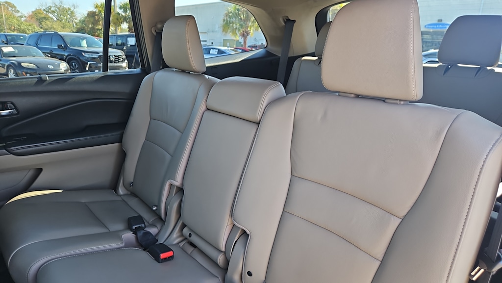 Thumbnail: 2020 Honda Pilot - 11