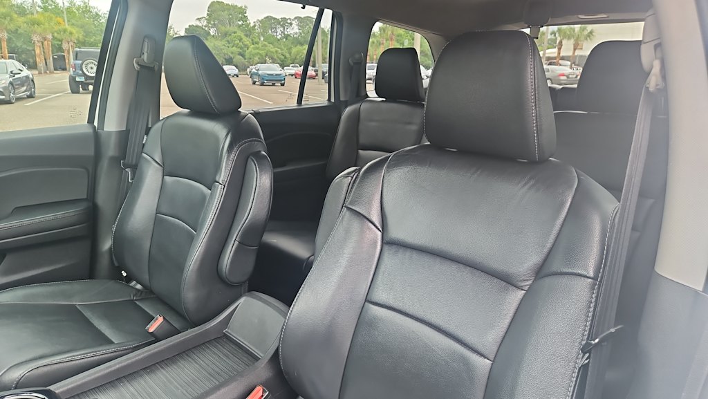 Thumbnail: 2019 Honda Pilot - 9