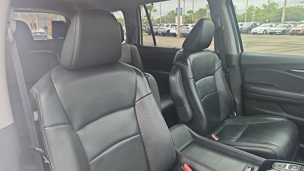 Thumbnail: 2019 Honda Pilot - 10