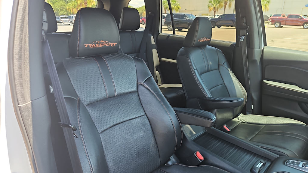 Thumbnail: 2023 Honda Passport - 9