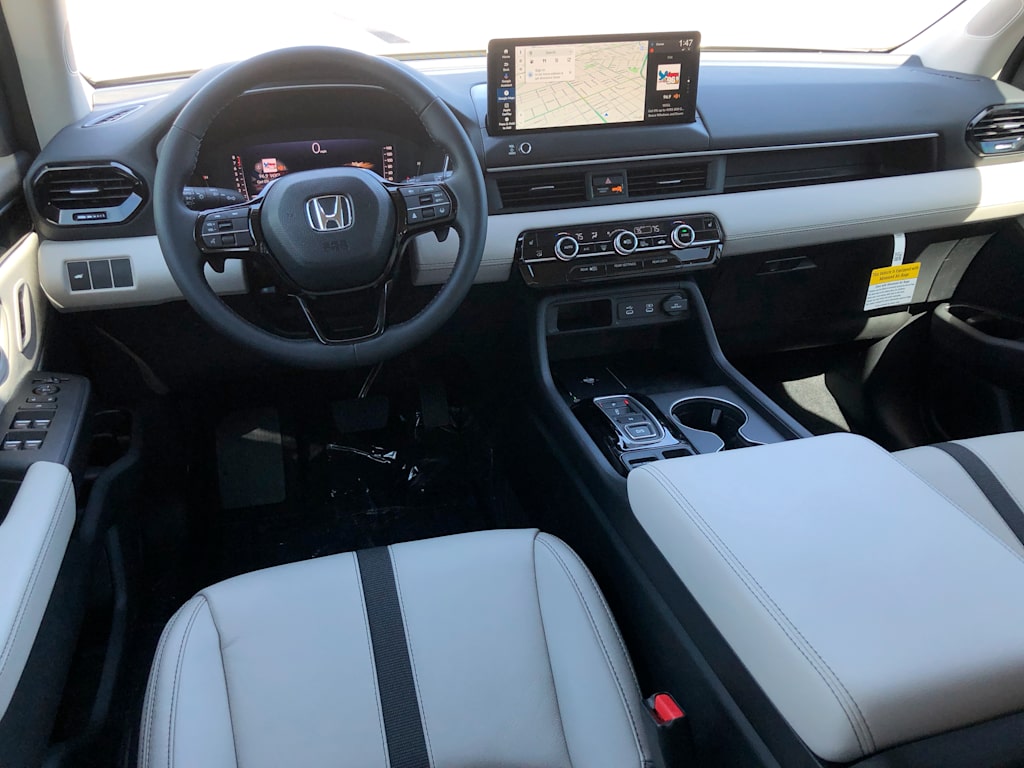 Thumbnail: 2026 Honda Pilot - 9