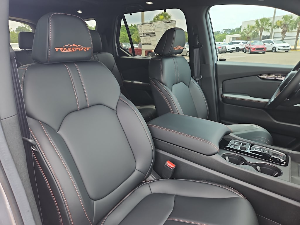 Thumbnail: 2025 Honda Pilot - 9