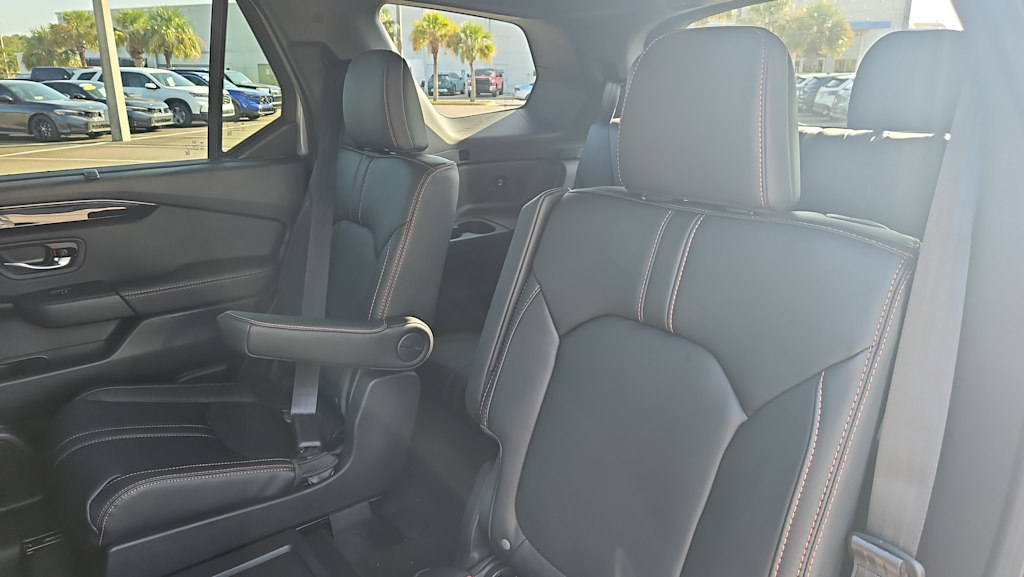 Thumbnail: 2025 Honda Pilot - 25