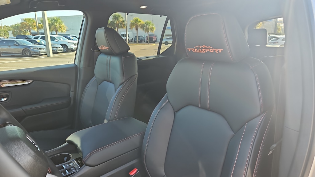 Thumbnail: 2025 Honda Pilot - 9