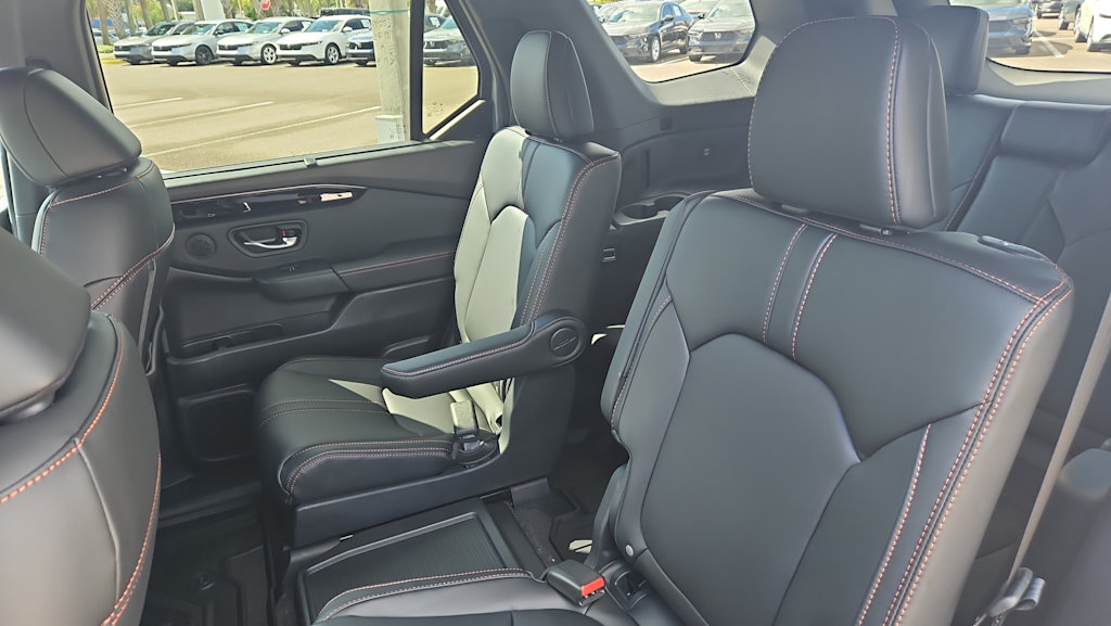 Thumbnail: 2025 Honda Pilot - 10