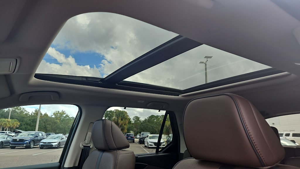 Thumbnail: 2025 Honda Pilot - 22